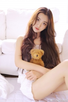 哎呀皇后娘娘来打工